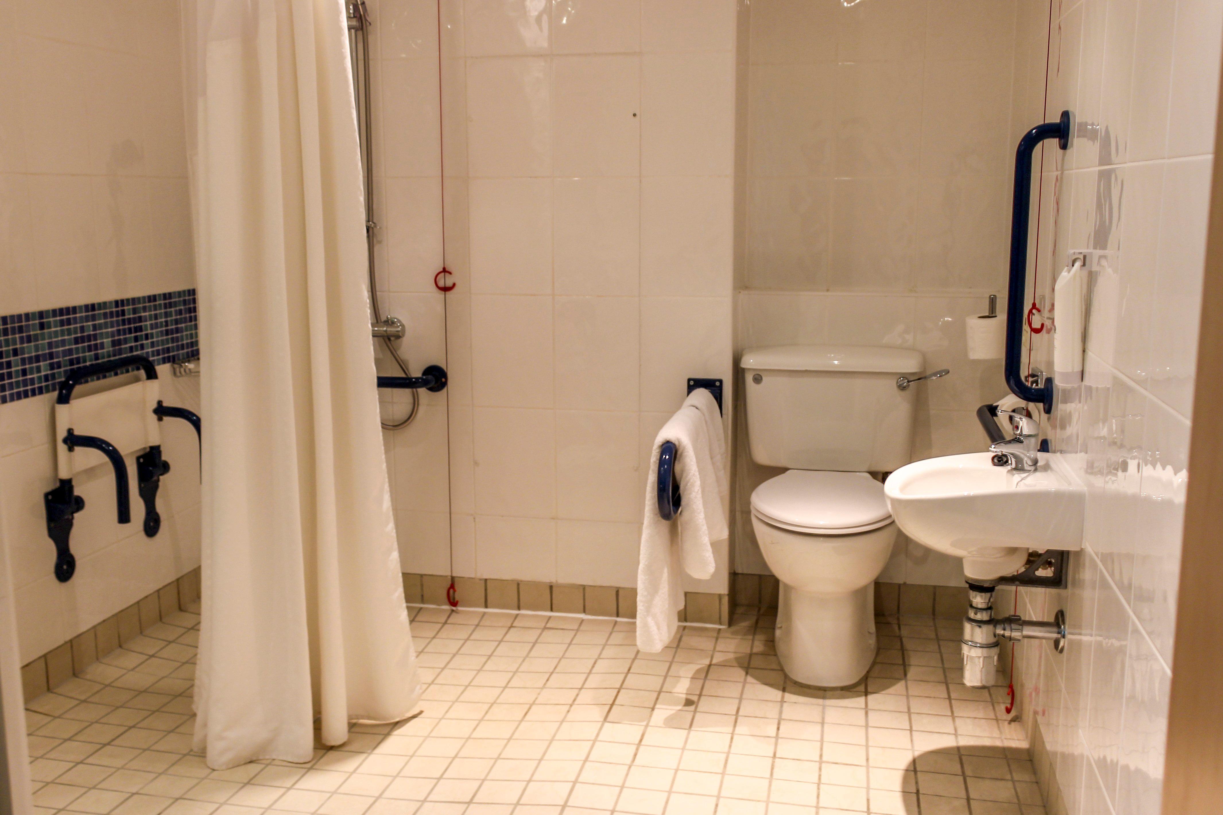 Express By Ihg Hotel 3*