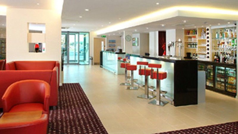 Express By Ihg Hotel